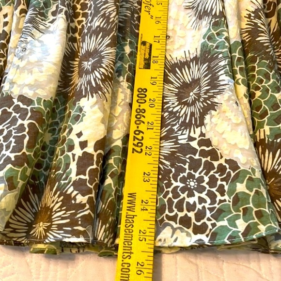 Antonio Melani Fit & Flare Floral Skirt Size 14 - Picture 7 of 7